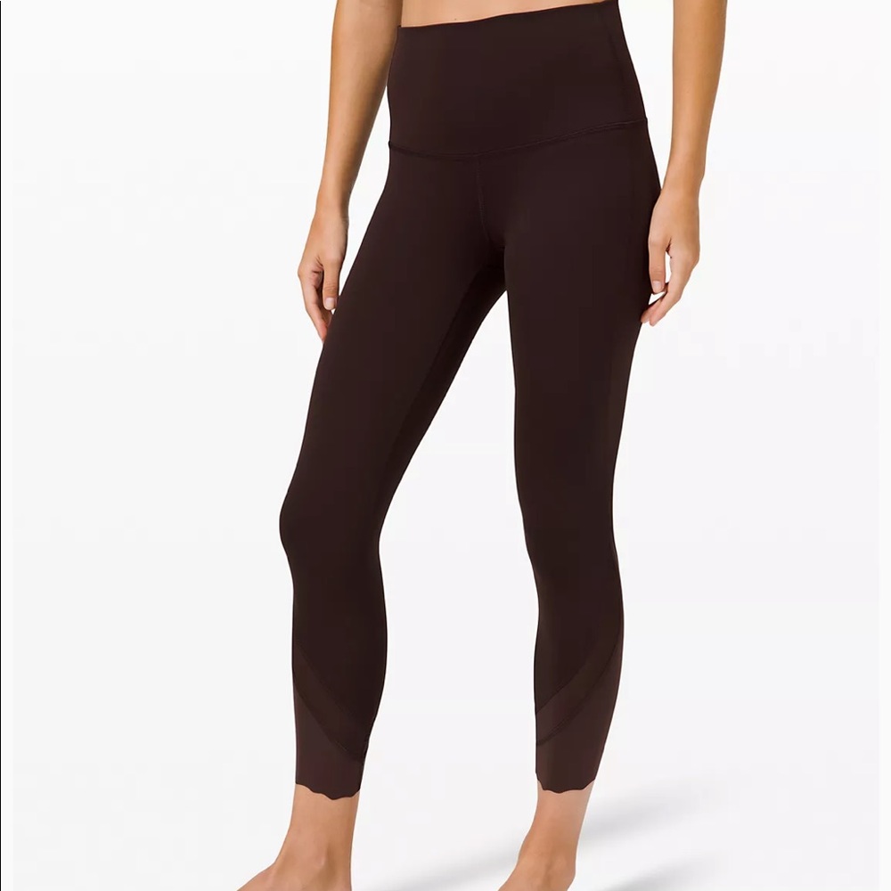 Lululemon Wunder Under Luxtreme Scallop Crop 23"